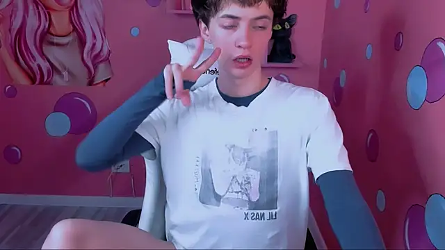 Snapshot of LukeSweet chatting on January 18, 12:53 pm LukeSweet online show from January 18, 12:53 pm