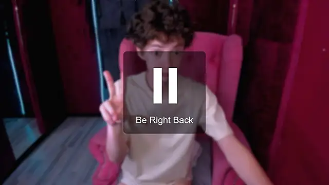 Snapshot of LukeSweet chatting on February 24, 1:53 pm LukeSweet online show from February 24, 1:53 pm