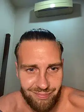 Danjamez1892 online show from February 12, 10:37 pm