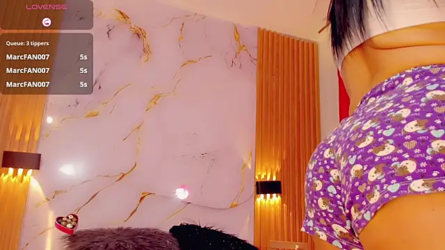 BrendaSquirtx online show from January 21, 4:48 pm