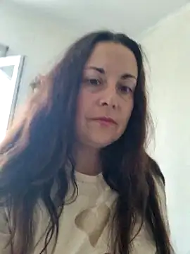 Snapshot of SelieAlMio chatting on April 10, 11:37 am SelieAlMio online show from April 10, 11:37 am