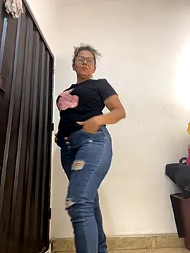 Snapshot of Nadia-melej chatting on November 25, 5:35 pm Nadia-melej online show from November 25, 5:35 pm