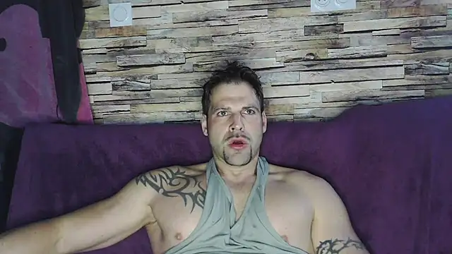 XxBigboybandxX online show from February 8, 7:59 am