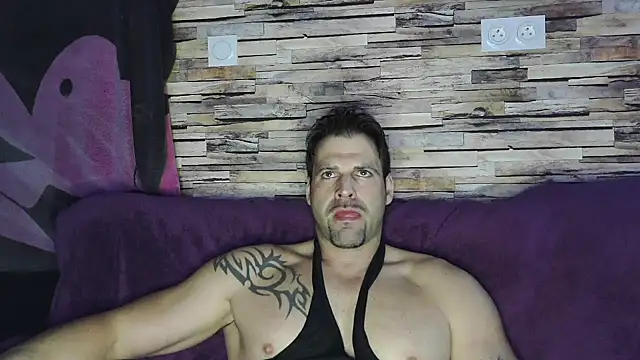 XxBigboybandxX online show from February 9, 3:34 pm