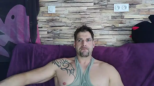 XxBigboybandxX online show from February 23, 4:35 pm