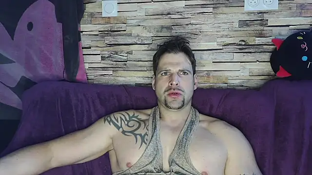 XxBigboybandxX online show from March 2, 10:14 am