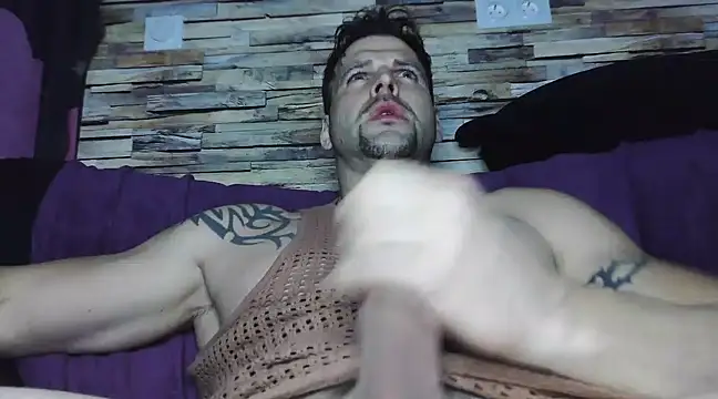 XxBigboybandxX online show from March 18, 6:37 pm