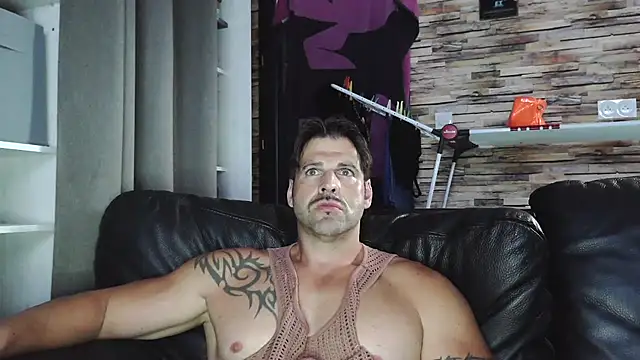 XxBigboybandxX online show from September 8, 5:23 pm