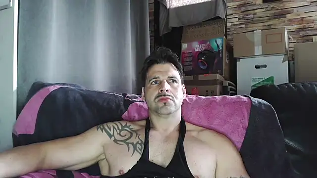 XxBigboybandxX online show from March 3, 2:12 pm