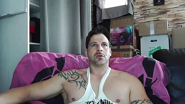 XxBigboybandxX online show from March 10, 2:55 pm