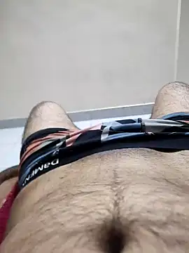 virginat32 online show from December 3, 2:58 am