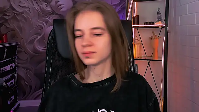 TinaDavil online show from March 3, 5:39 pm