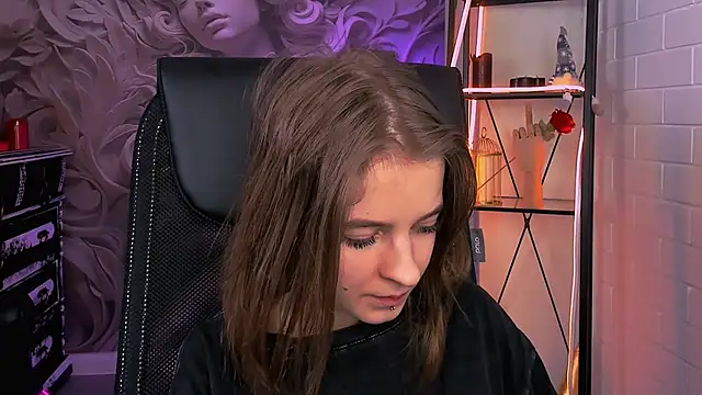 TinaDavil online show from March 3, 8:43 pm