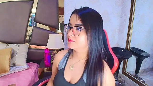 ZoehRoux online show from January 30, 7:18 am