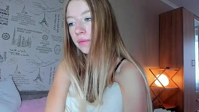 minidivaa  online show from October 5, 9:40 am