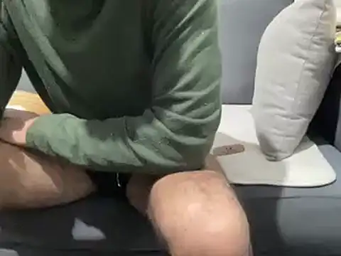 4small4inchlol online show from March 15, 1:19 am