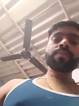 Bullgardenrnc123 online show from November 28, 11:46 am