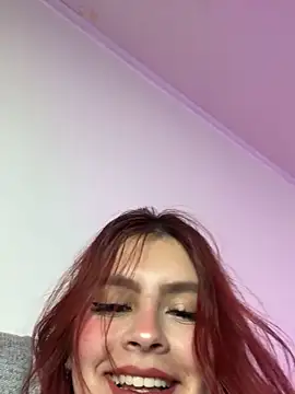 Snapshot of Isa_smeraldy chatting on January 13, 10:26 pm Isa smeraldy online show from January 13, 10:26 pm