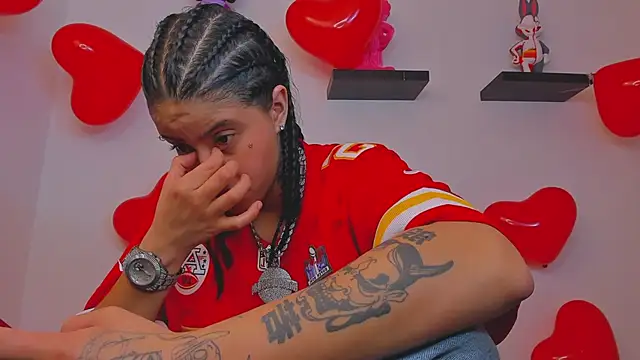 Gangster Girl online show from February 15, 12:26 am