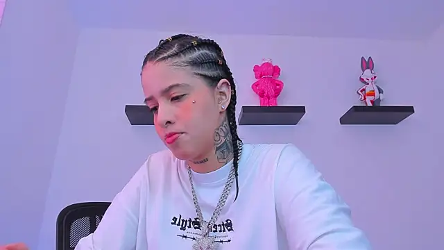 Gangster Girl online show from February 28, 3:59 pm