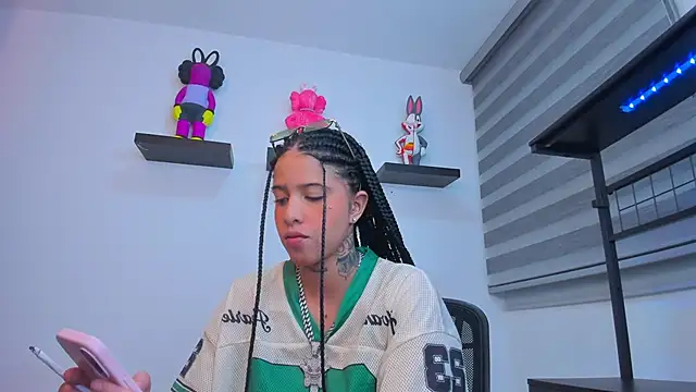 Gangster Girl online show from September 24, 12:36 am