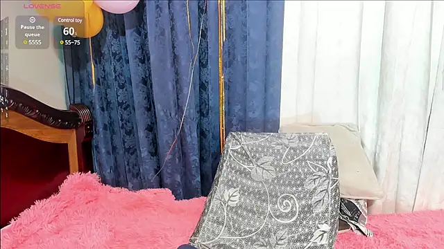 Snapshot of Rachel_Dubois chatting on February 6, 6:18 am Rachel Dubois online show from February 6, 6:18 am