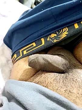 Snapshot of HARRISXN777 chatting on November 24, 12:10 am HARRISXN777 online show from November 24, 12:10 am