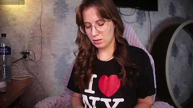 ms allison w online show from November 19, 7:08 am