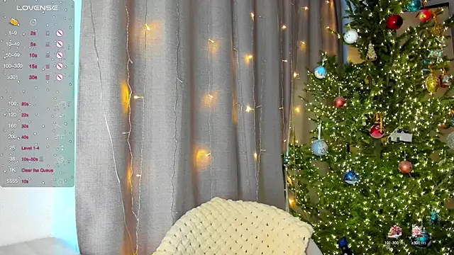 Maya Willis online show from December 31, 8:15 am