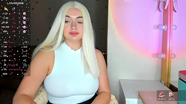 Maya Willis online show from January 11, 9:15 am