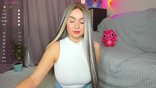 Maya Willis online show from March 22, 5:06 am