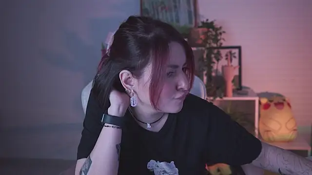 Lana  May online show from December 21, 9:58 pm