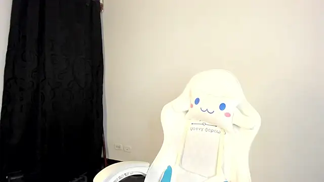 meganthompsonn22 online show from April 9, 9:58 am