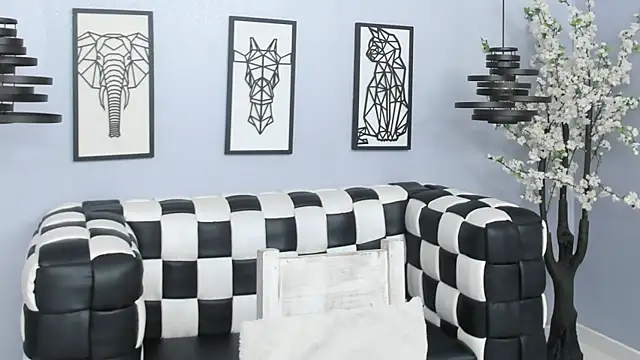 SARAFOXX  online show from January 8, 11:43 am