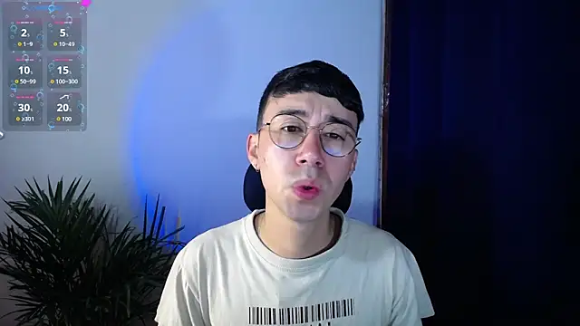 Snapshot of cameron_cum chatting on December 30, 10:53 am cameron cum online show from December 30, 10:53 am