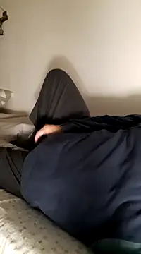 Snapshot of bluangelo chatting on December 4, 10:41 pm bluangelo online show from December 4, 10:41 pm