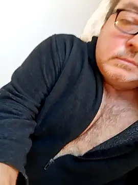 Snapshot of bluangelo chatting on December 17, 1:16 pm bluangelo online show from December 17, 1:16 pm