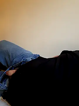 Snapshot of bluangelo chatting on January 15, 2:35 pm bluangelo online show from January 15, 2:35 pm