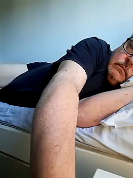 Snapshot of bluangelo chatting on March 16, 3:39 pm bluangelo online show from March 16, 3:39 pm