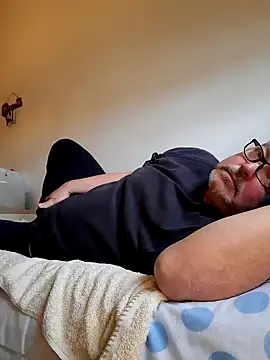 Snapshot of bluangelo chatting on March 19, 1:29 pm bluangelo online show from March 19, 1:29 pm