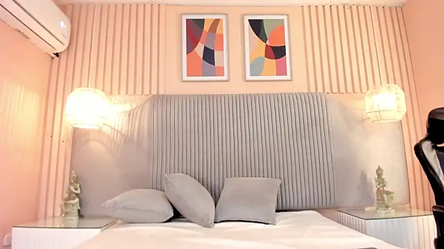 samyriverss online show from November 26, 11:00 am