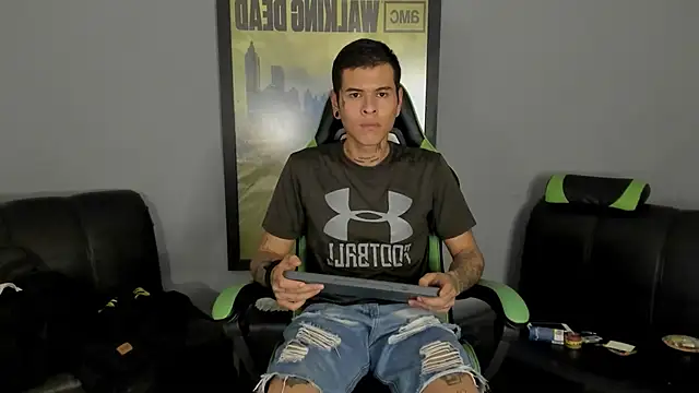 Snapshot of jamesinked_ chatting on February 12, 10:26 pm jamesinked  online show from February 12, 10:26 pm