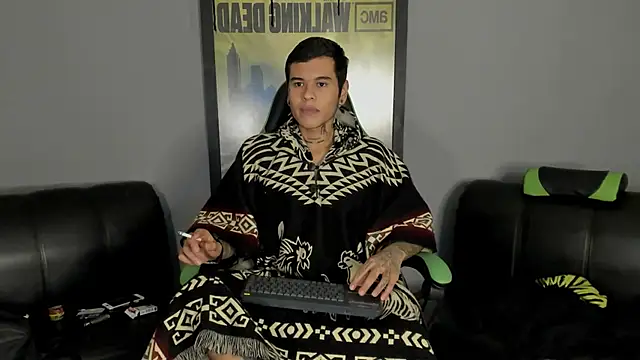 Snapshot of jamesinked_ chatting on March 8, 1:50 am jamesinked  online show from March 8, 1:50 am