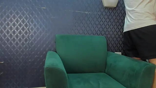 Snapshot of jamesinked_ chatting on October 6, 5:32 pm jamesinked  online show from October 6, 5:32 pm