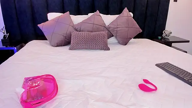 susyy7 online show from February 28, 3:51 am