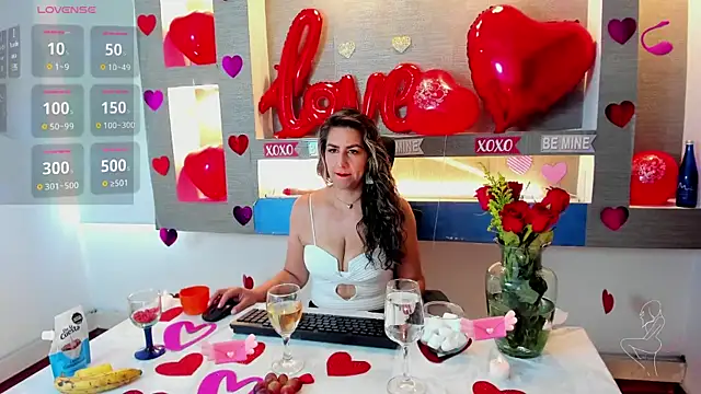 Snapshot of Cinthya_mjs chatting on February 14, 1:18 pm Cinthya mjs online show from February 14, 1:18 pm