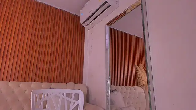 RosarioCruzz online show from April 10, 12:54 pm