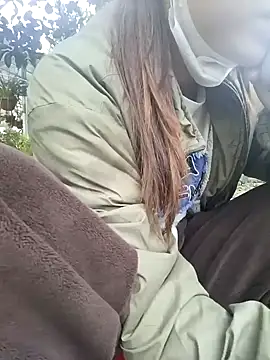 Snapshot of Fuckmehard2xx chatting on December 7, 2:09 am Fuckmehard2xx online show from December 7, 2:09 am