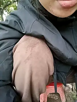 Snapshot of Fuckmehard2xx chatting on December 12, 9:51 am Fuckmehard2xx online show from December 12, 9:51 am