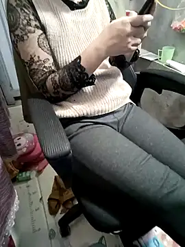 Snapshot of Fuckmehard2xx chatting on December 17, 10:32 pm Fuckmehard2xx online show from December 17, 10:32 pm